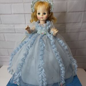 Vintage Madame Alexander Cinderella Sleepy Eyes Doll 13" Blue Dress Collectible